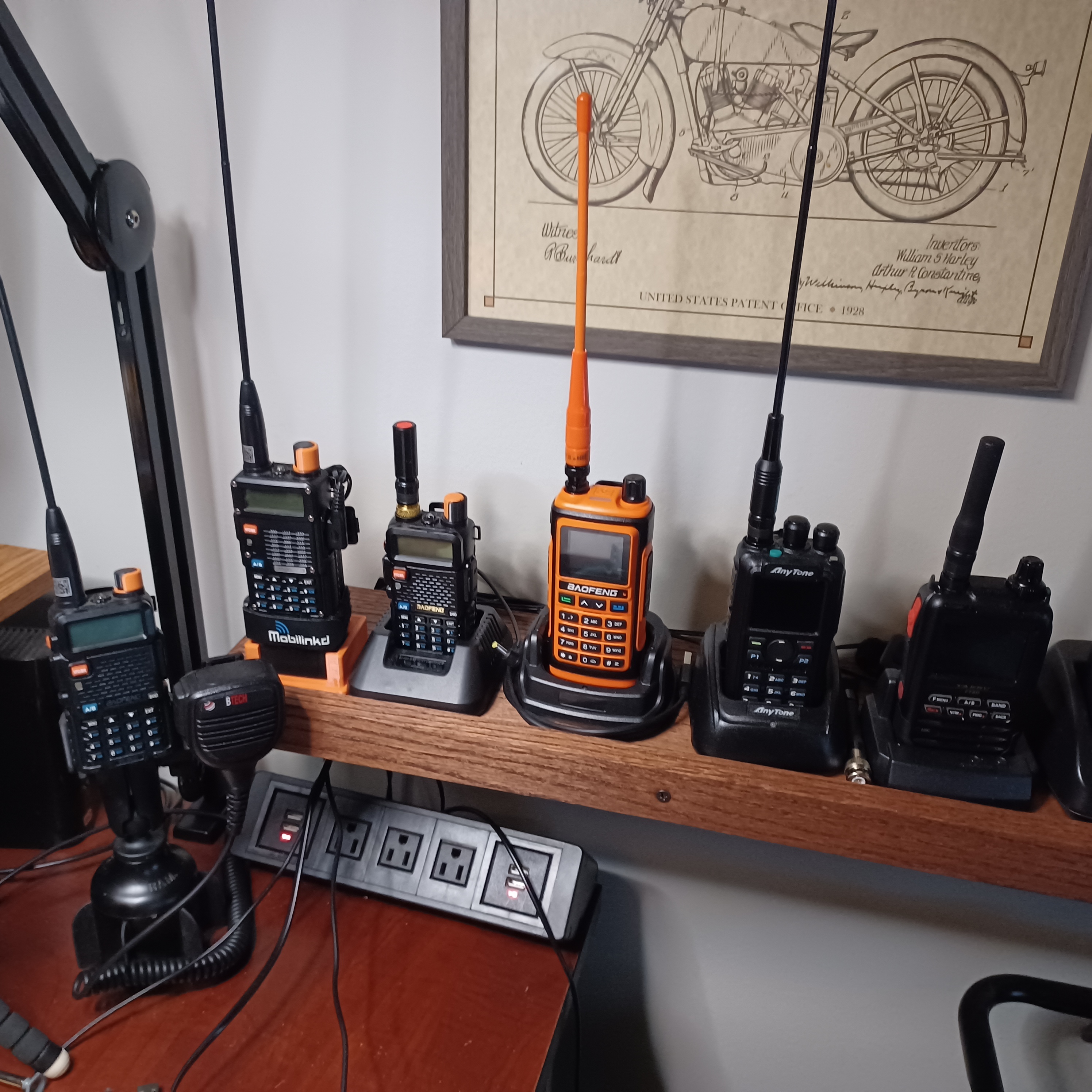 Đế cho UV-5R kèm Mobilinkd TNC