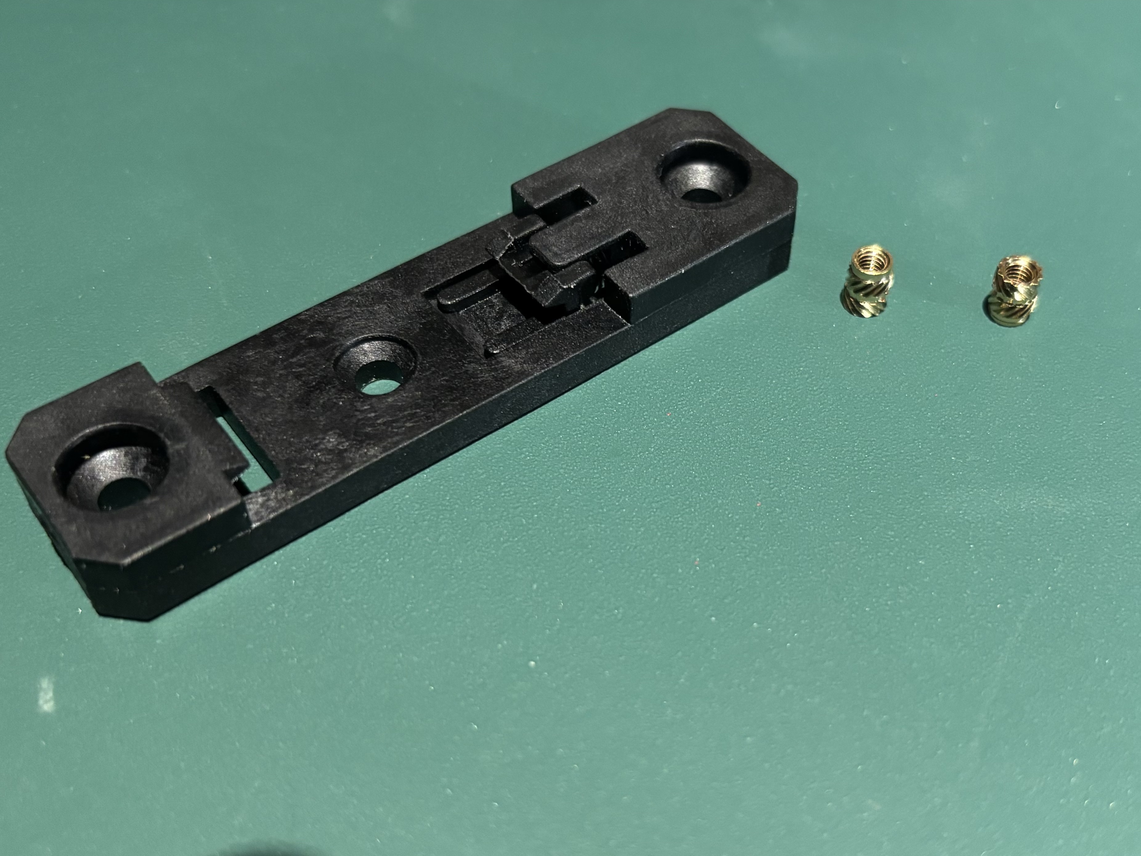 Adapter Gắn Din Rail Cho Ubiquiti Unifi Flex (Cổng Hướng Tới)