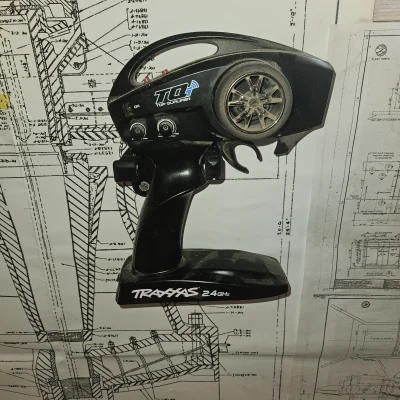 Giá đỡ Tay điều khiển Traxxas Siêu bền