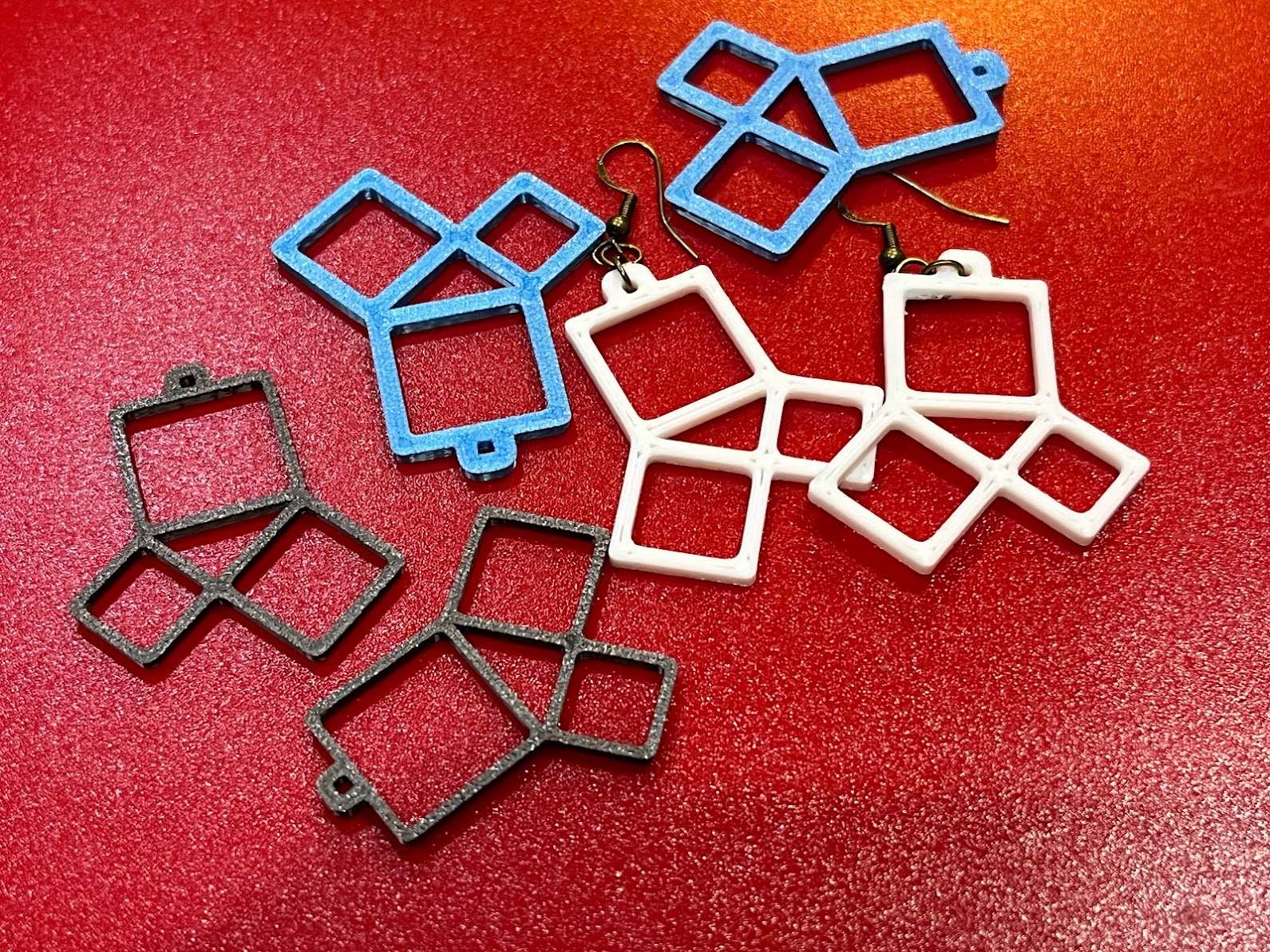 Bông tai Chứng minh Định lý Pitago cho dân mê toán!