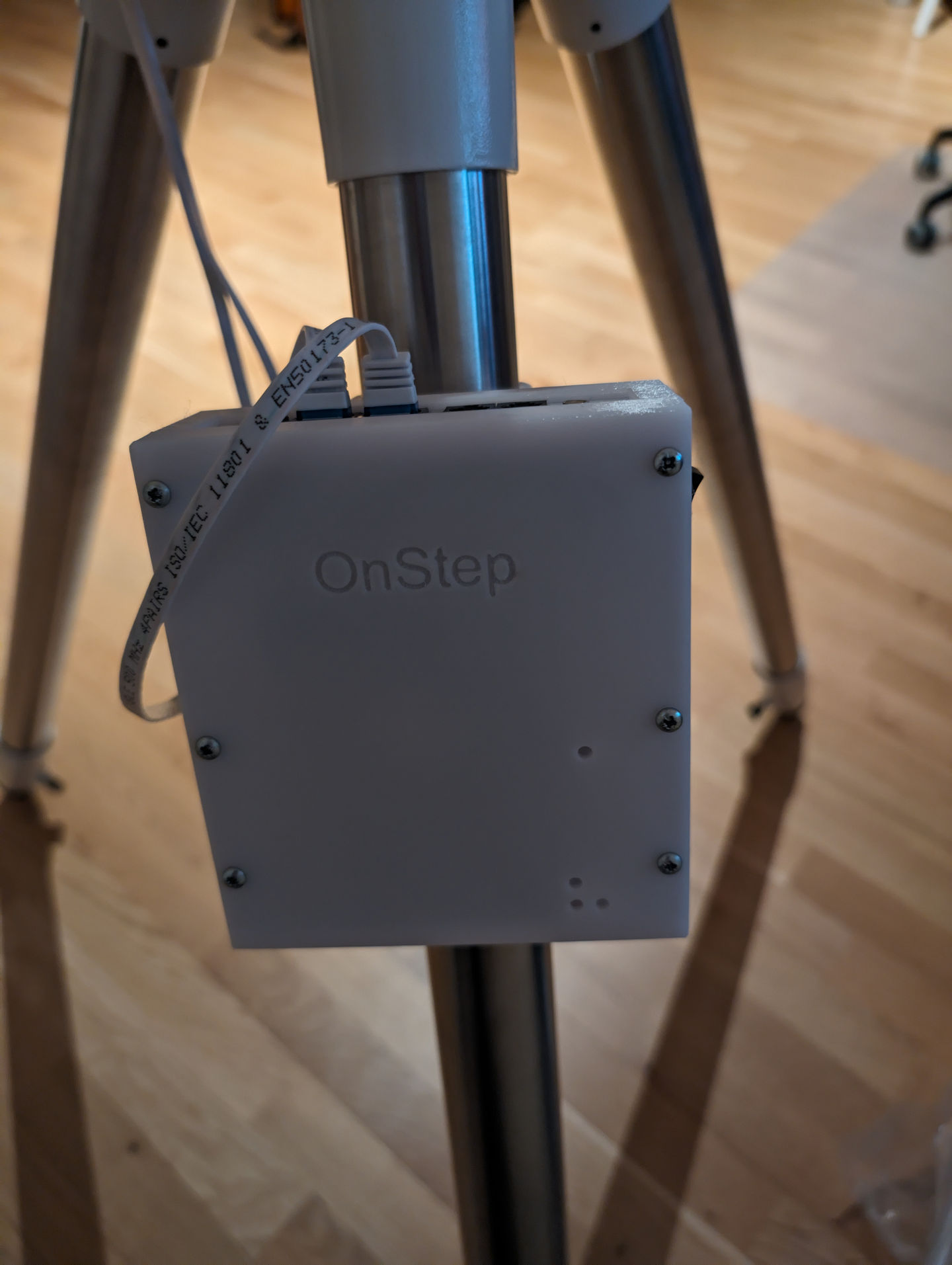 Hộp OnStep MaxSTM3.6 Gắn Trên Giá Đỡ EQ5