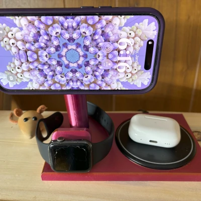 Điện thoại từ tính; đồng hồ; giá đỡ bộ sạc tai nghe