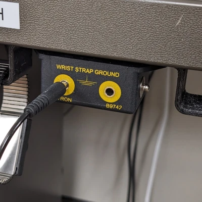 Móc treo dây đeo chống tĩnh điện cho khối nối đất Botron B9742