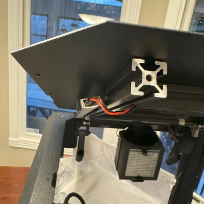 Giá đỡ kênh đèn LED cho thanh nhôm 2020, hướng xuống