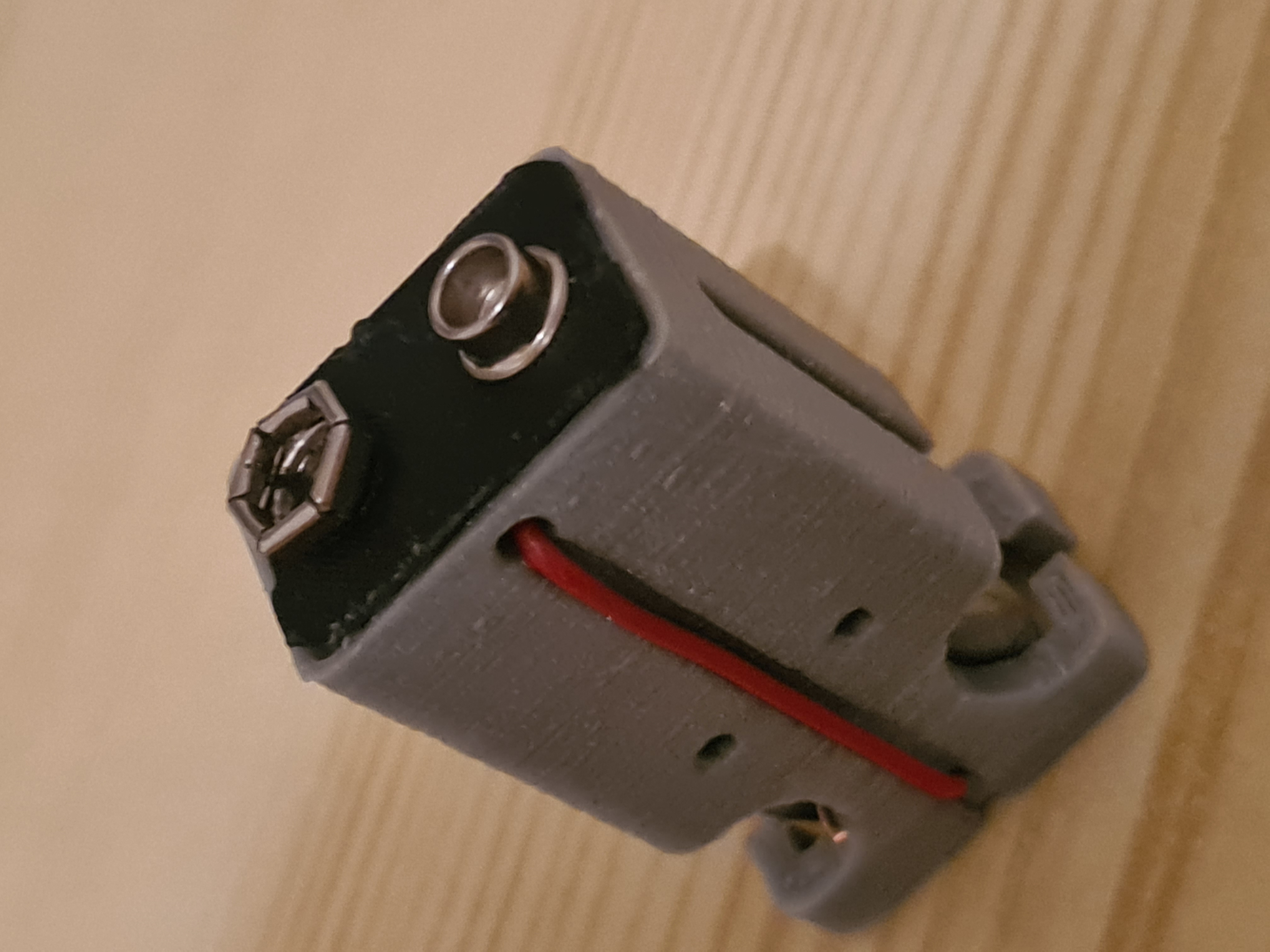 Bộ chuyển đổi pin CR2032 sang 9V