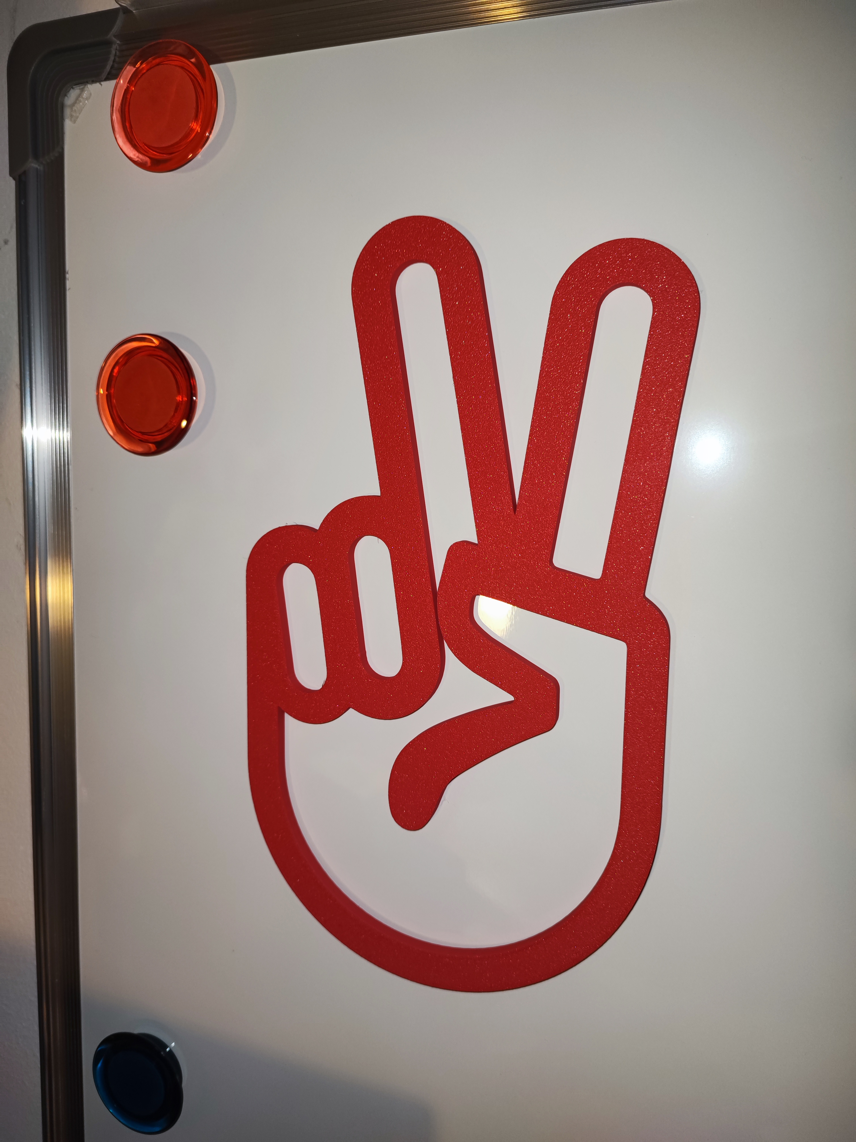 Nam châm Bàn Tay Hòa Bình