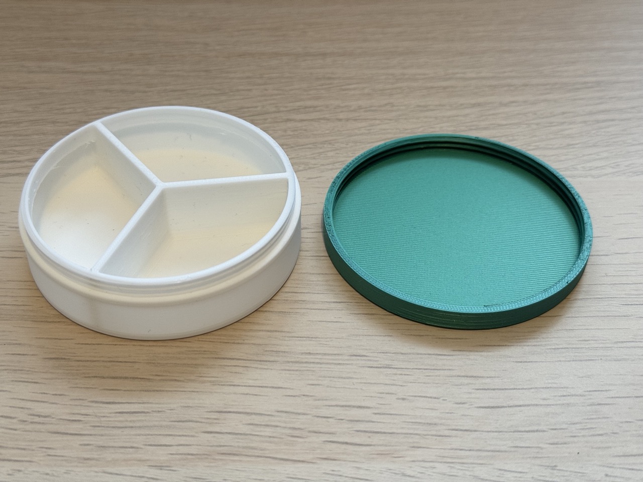 Hộp Đựng Thuốc Dẹt 75mm