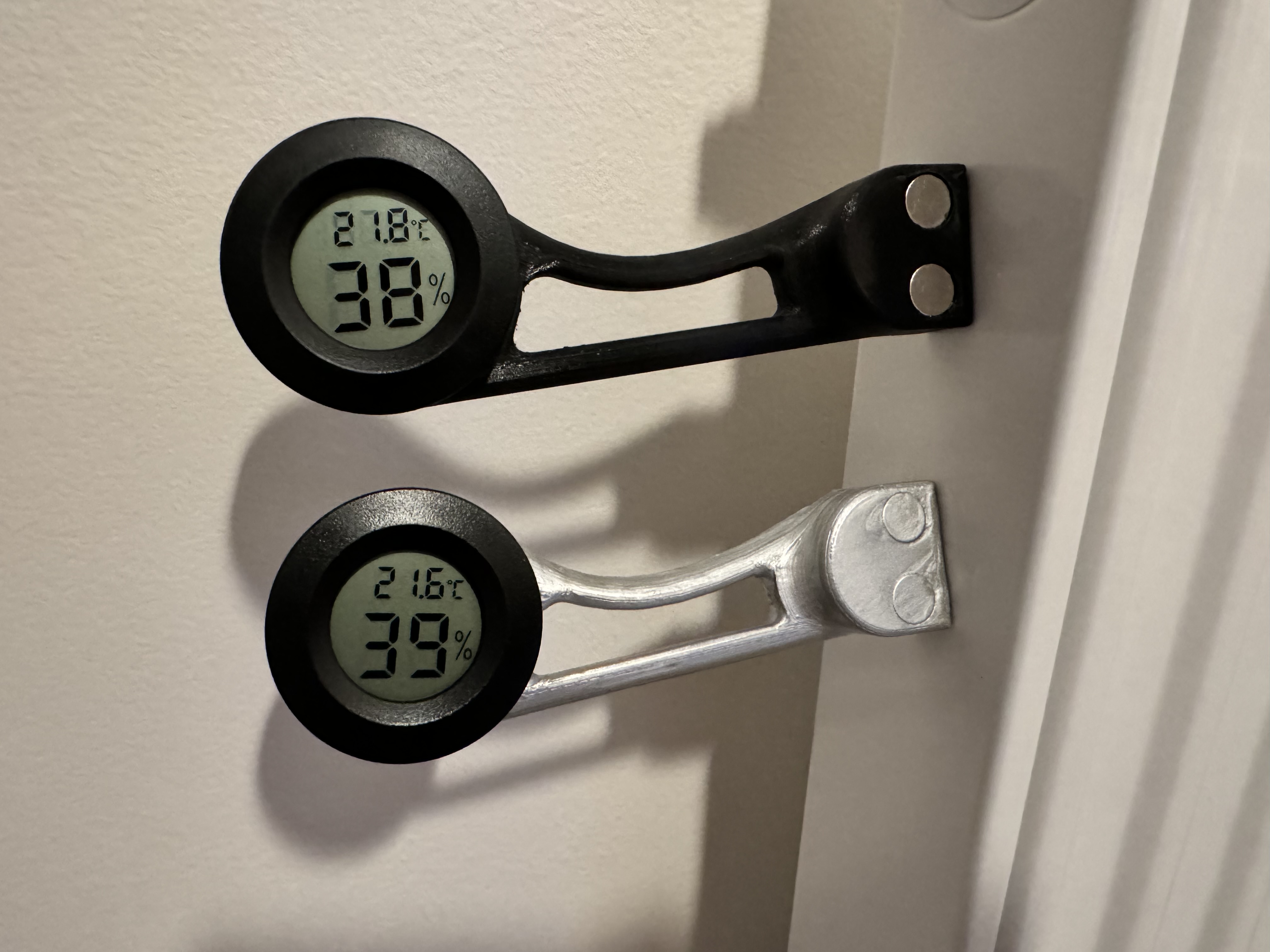 Giá đỡ máy đo độ ẩm đa năng có nam châm