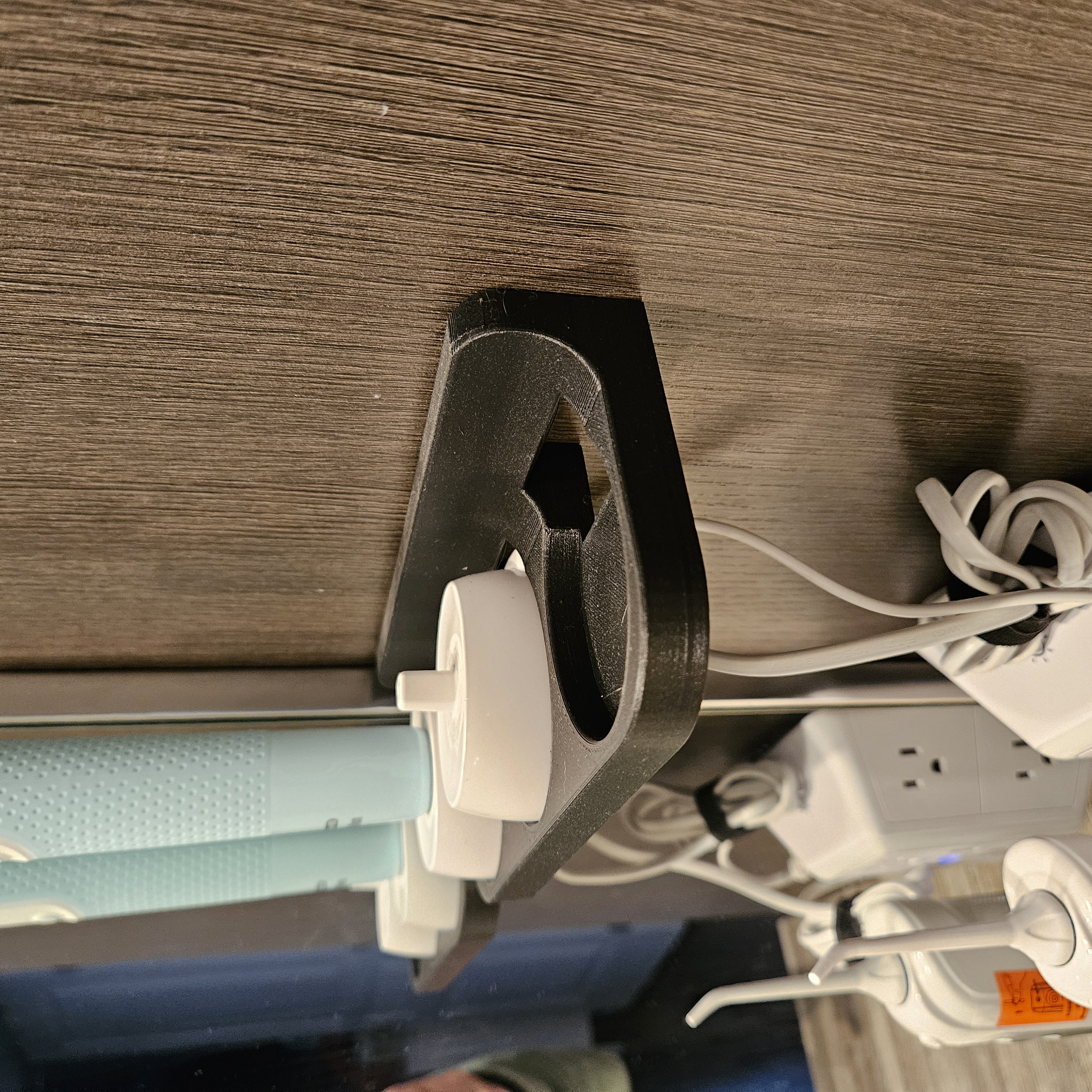 Giá Treo Tường Bàn Chải Điện Oral-B Từ 1 đến 4 Bàn Chải