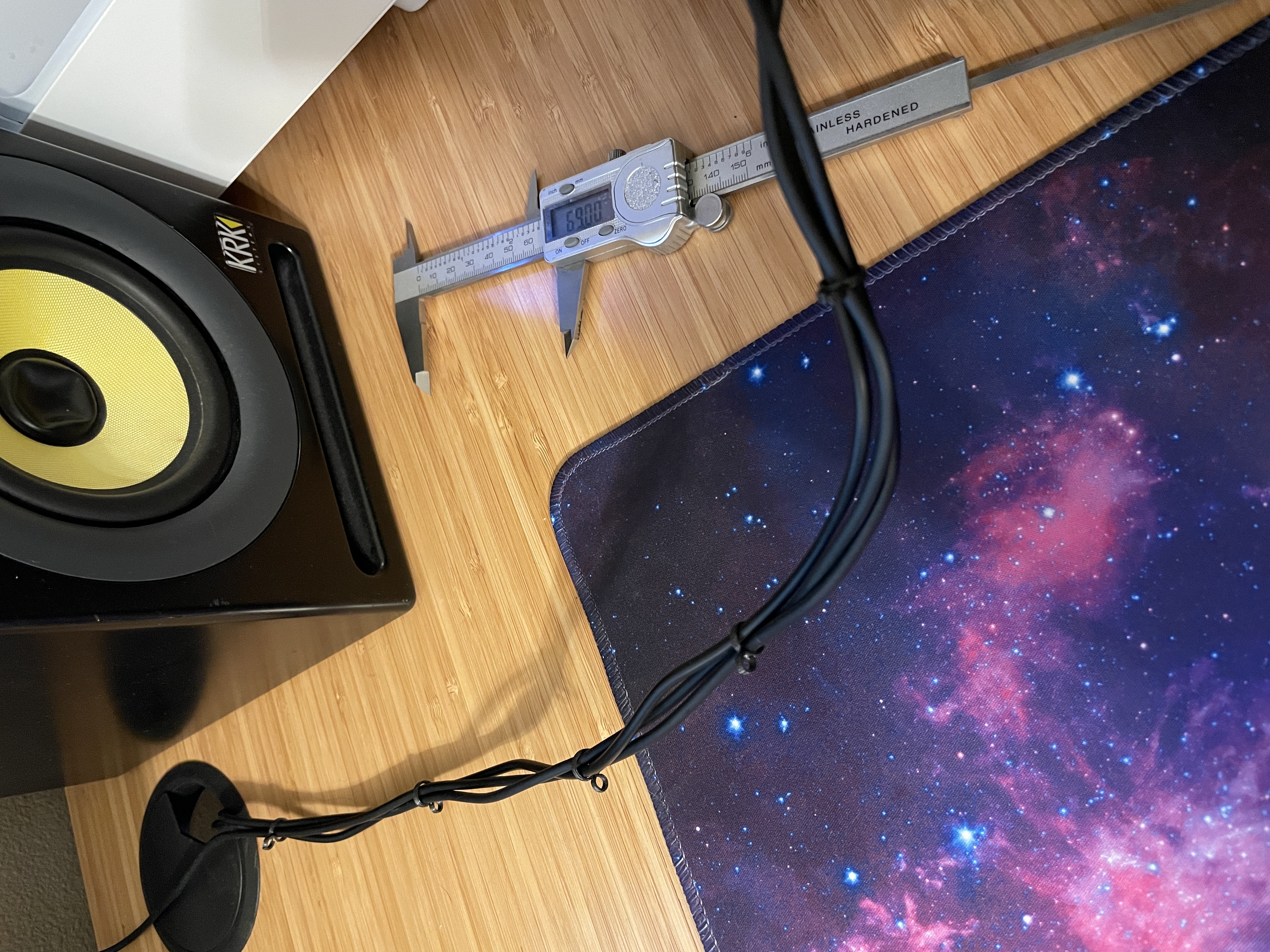 Kẹp quản lý cáp khóa xoay tùy chỉnh