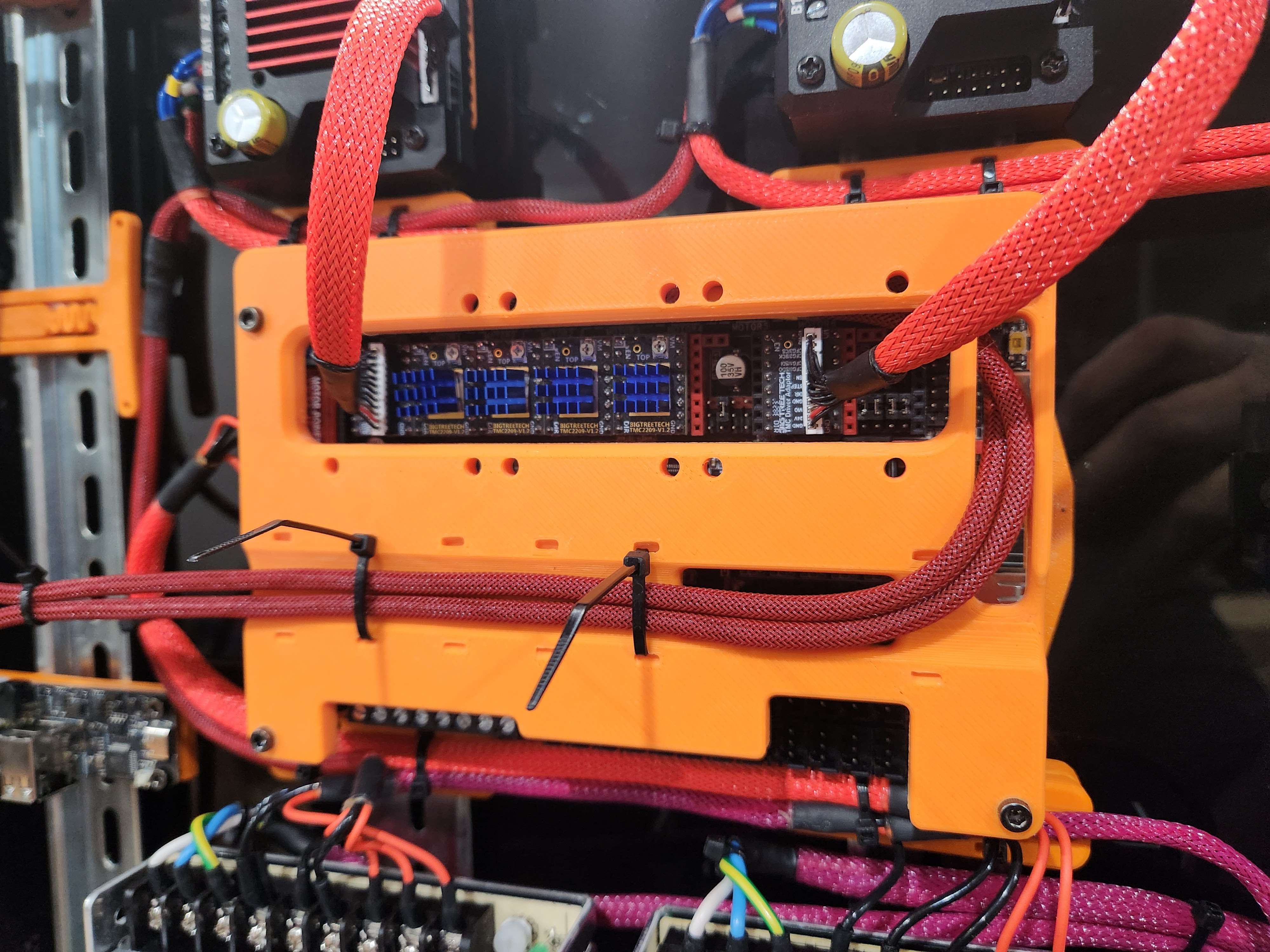 BTT Octopus - Quản lý cáp và Làm mát