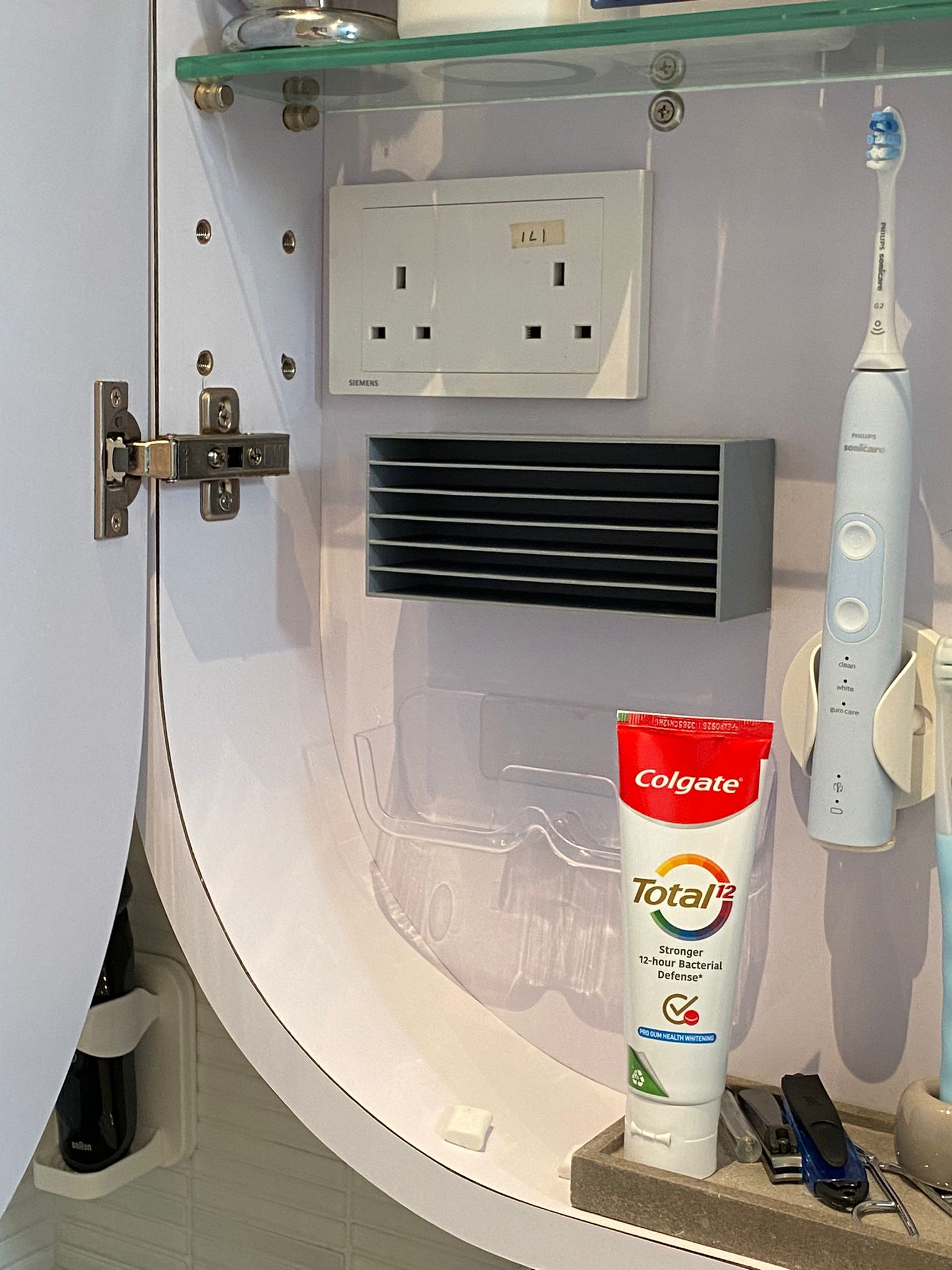 Hộp Đựng Kính Áp Tròng 6 Tầng Tiện Lợi