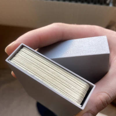 Hộp đựng bài Tây (cho các loại bài Đức như Mariáš và Prší)