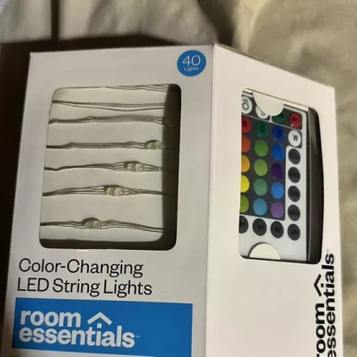 Người ngoài hành tinh với đế UFO và đèn LED