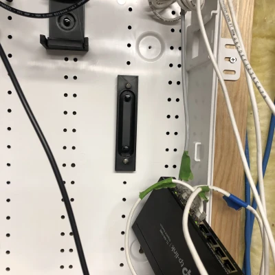 Giá đỡ TP-Link TL-SG108E cho Trung tâm Truyền thông Leviton