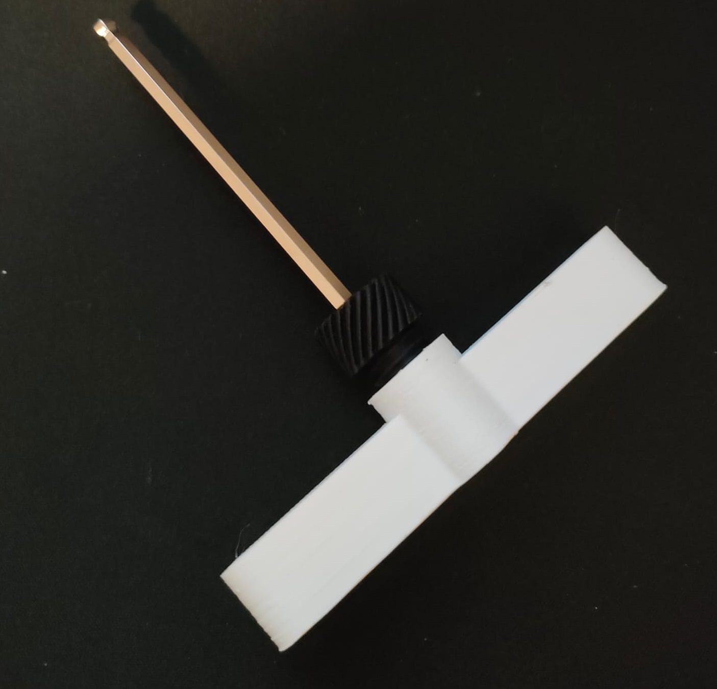 Tay nắm chữ T lục giác V1