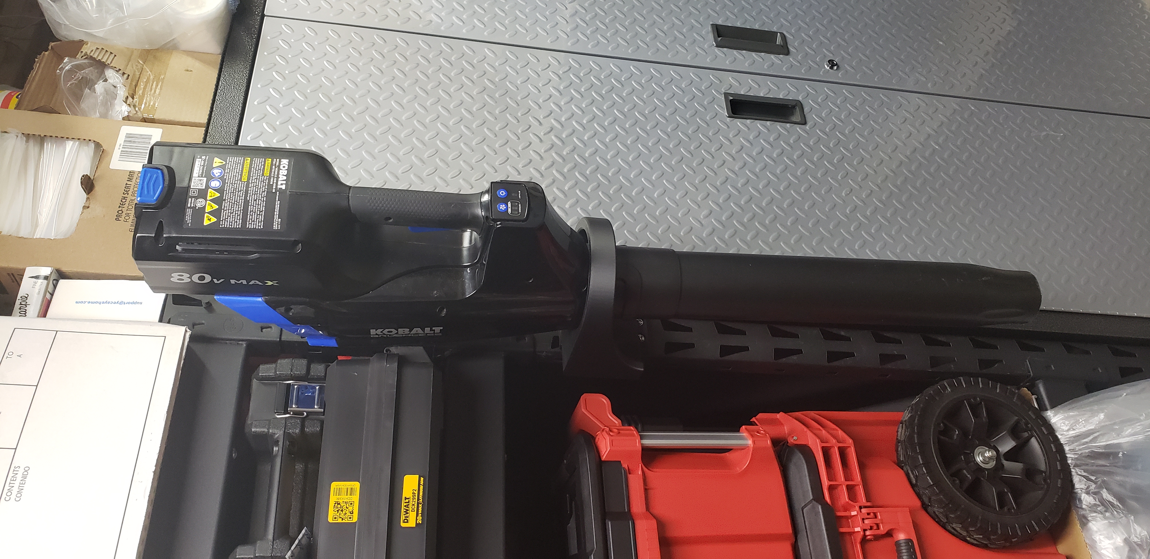 Giá Đỡ Máy Thổi Lá Milwaukee M18 Remix Dùng Được Với Kobalt