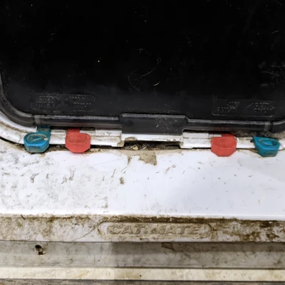 Chốt/Khóa Thay Thế Cho Cửa Mèo Cat Mate