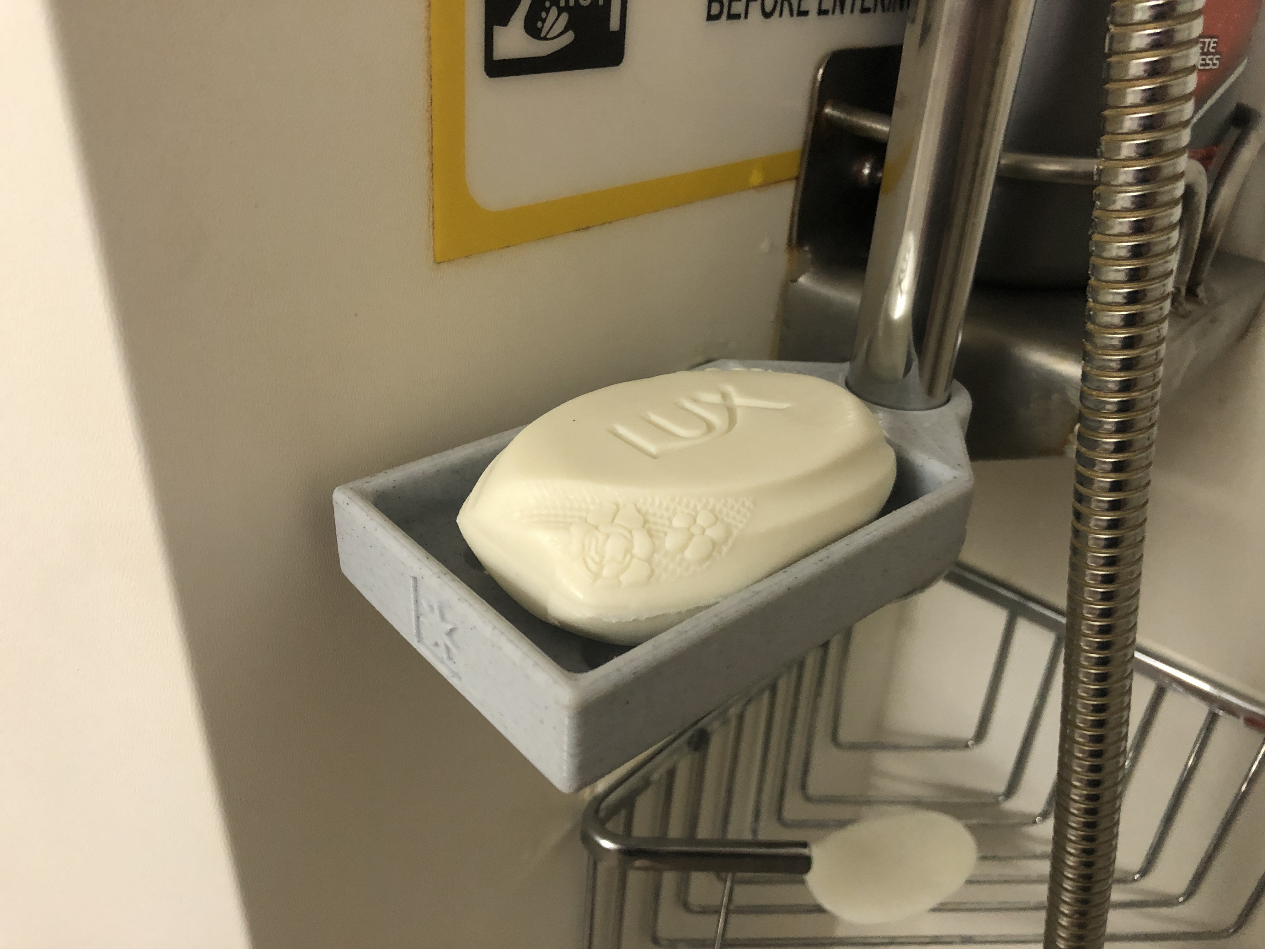 Khay Xà Bông Gắn Thanh Vòi Sen