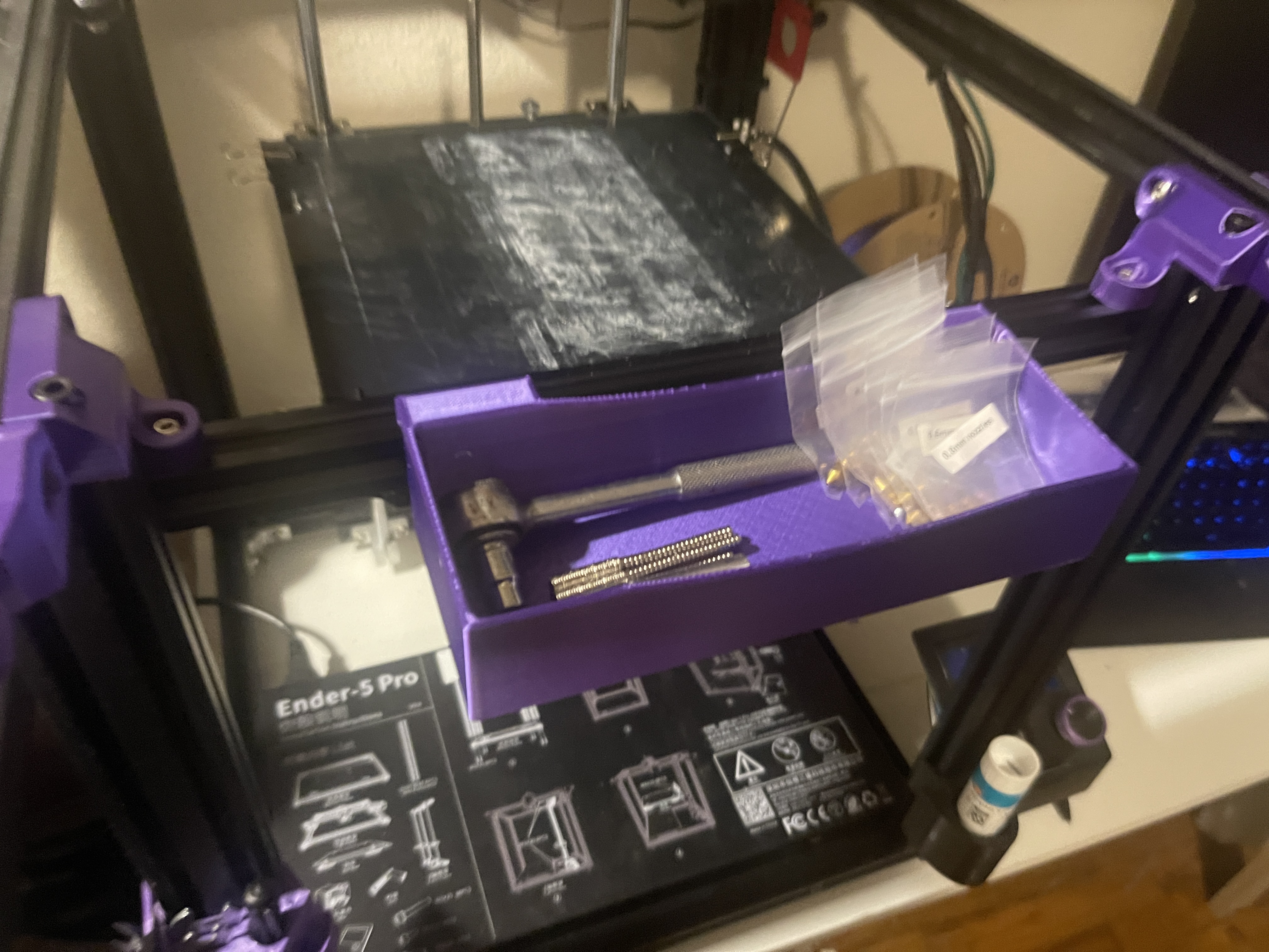 Khay cho thanh nhôm 20 x 20