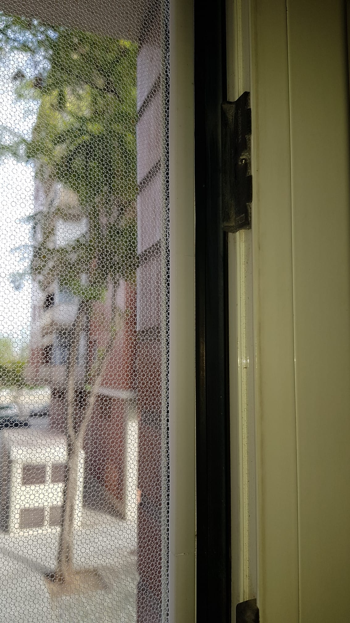 Khung Lắp Lưới Chống Muỗi Cửa Sổ Nhôm