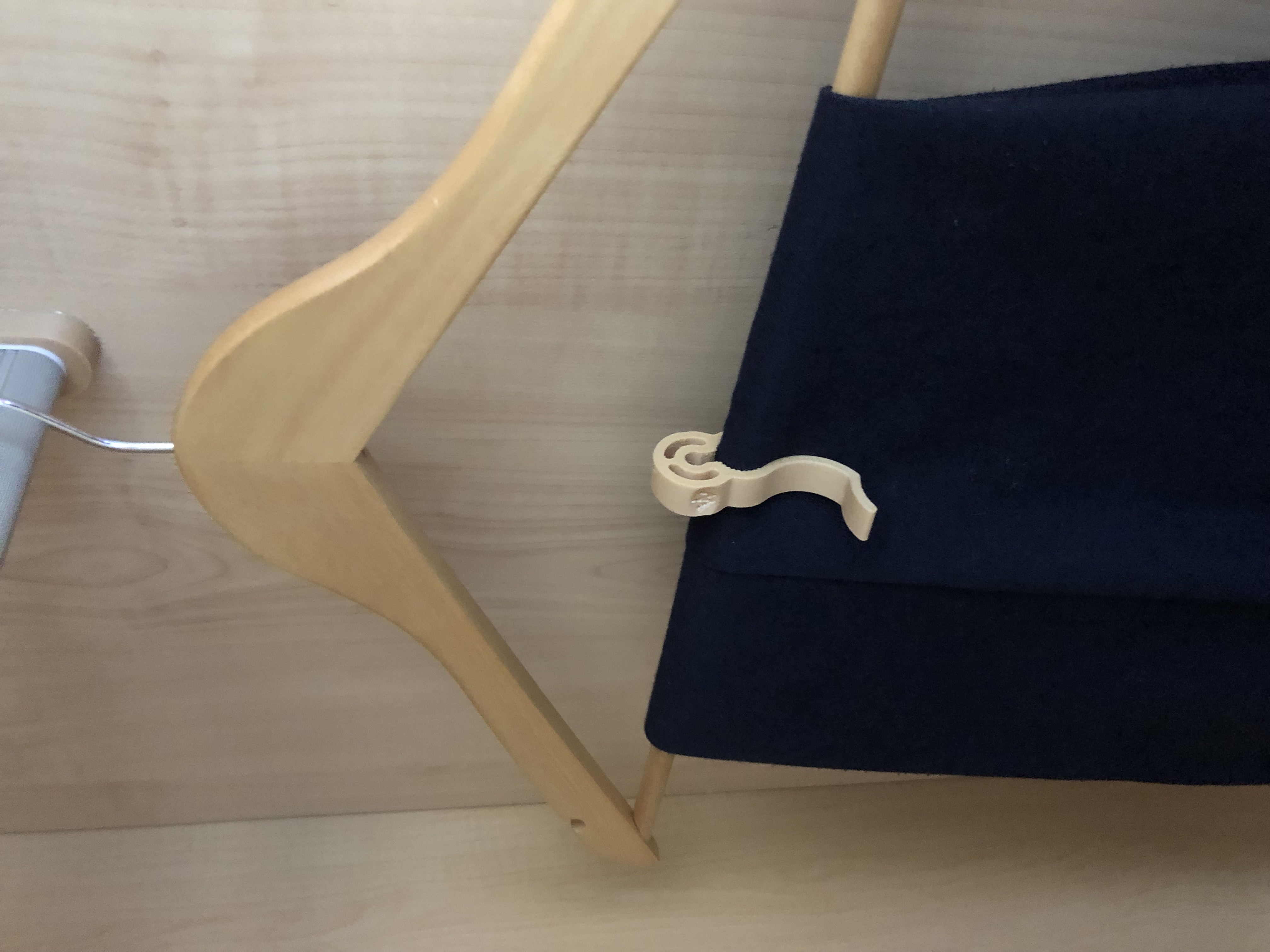 Clip quần cho móc treo