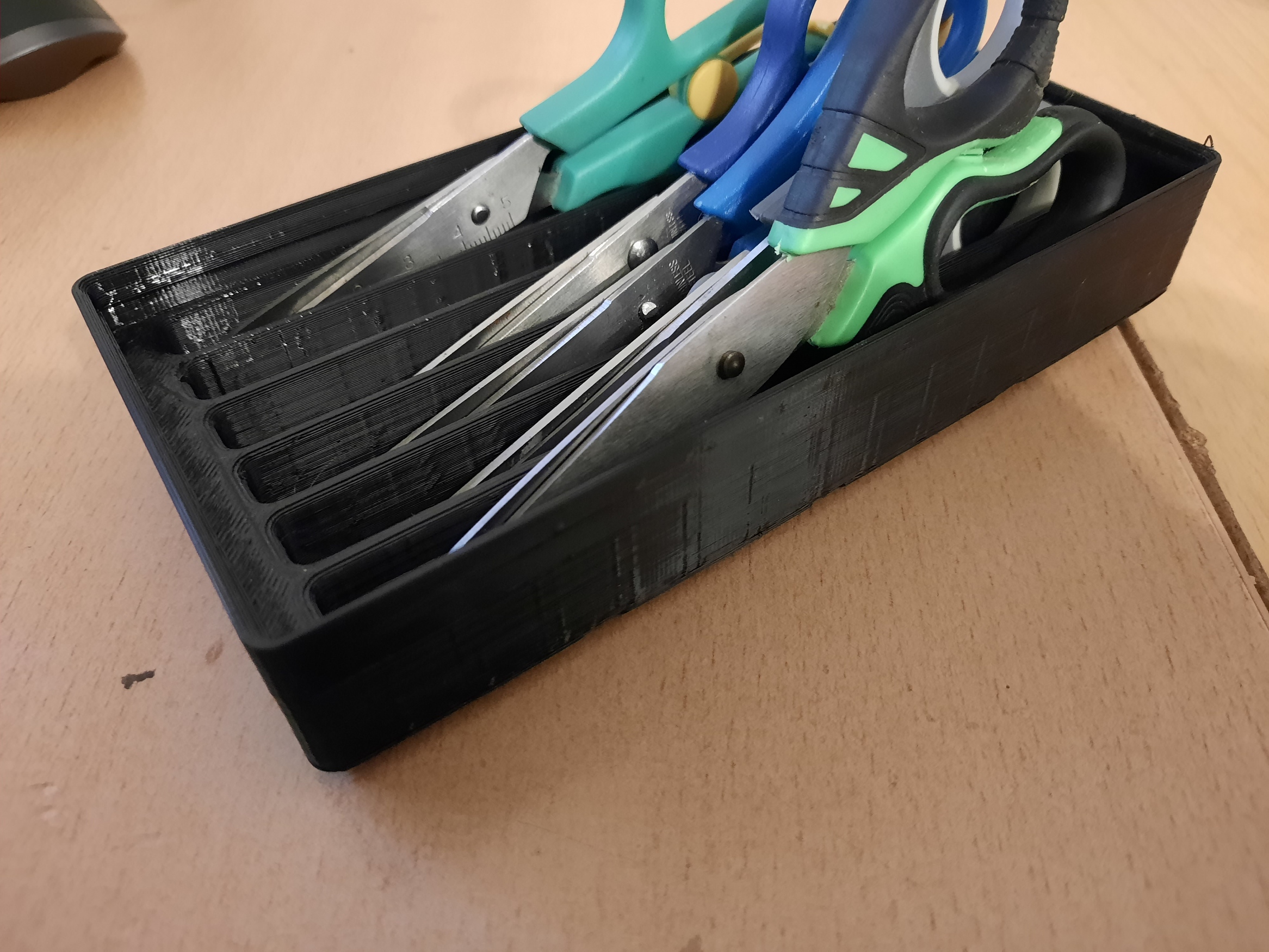 Kệ Đựng Kéo Gridfinity