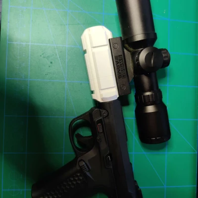 AAP-01 thùng với đường ray picatinny