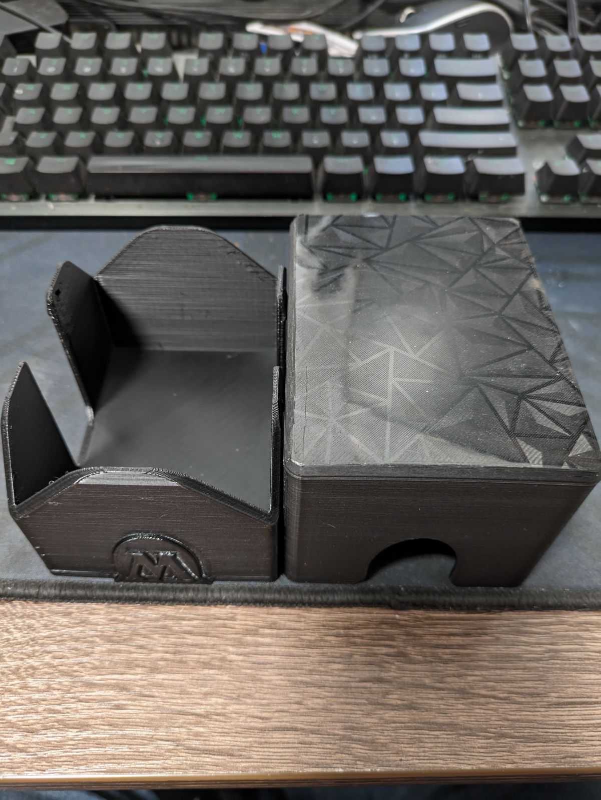 Hộp Đựng Bài Commander