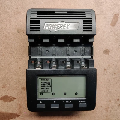 Powerex MH-C9000 Bộ sạc pin