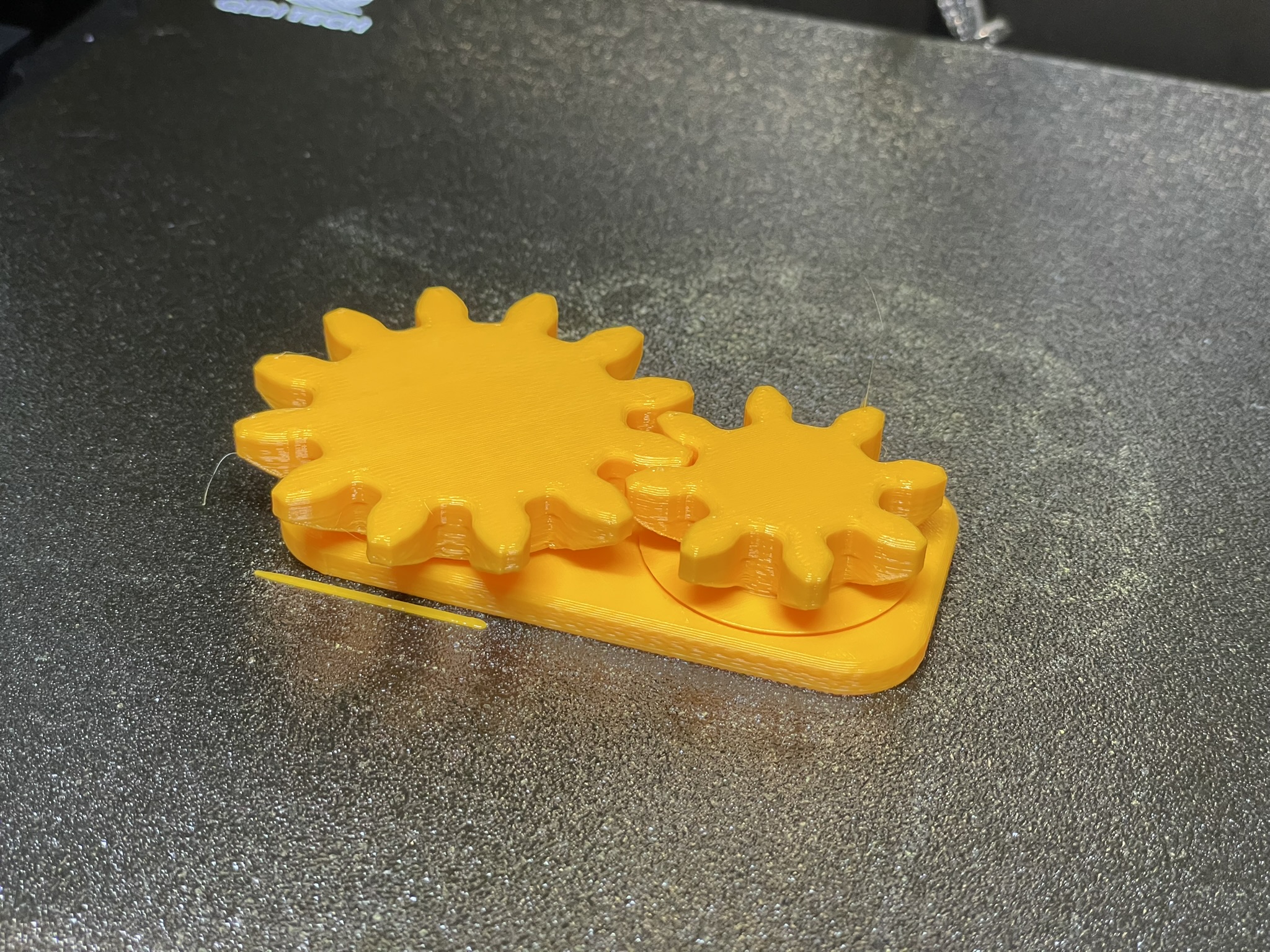 Mô hình đồ chơi bánh răng xoay in liền mạch