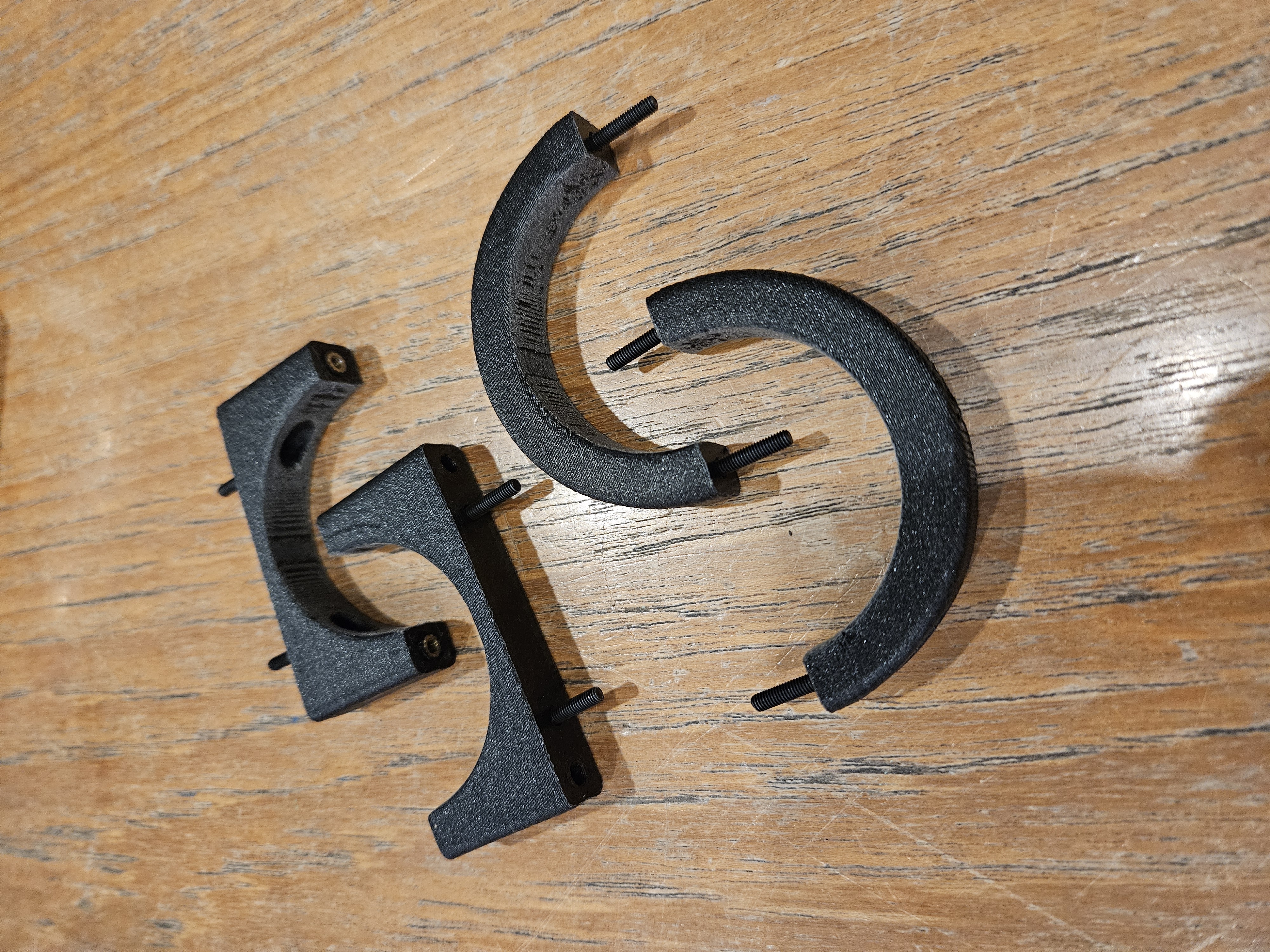 Giá đỡ bơm xăng cao áp Bosch