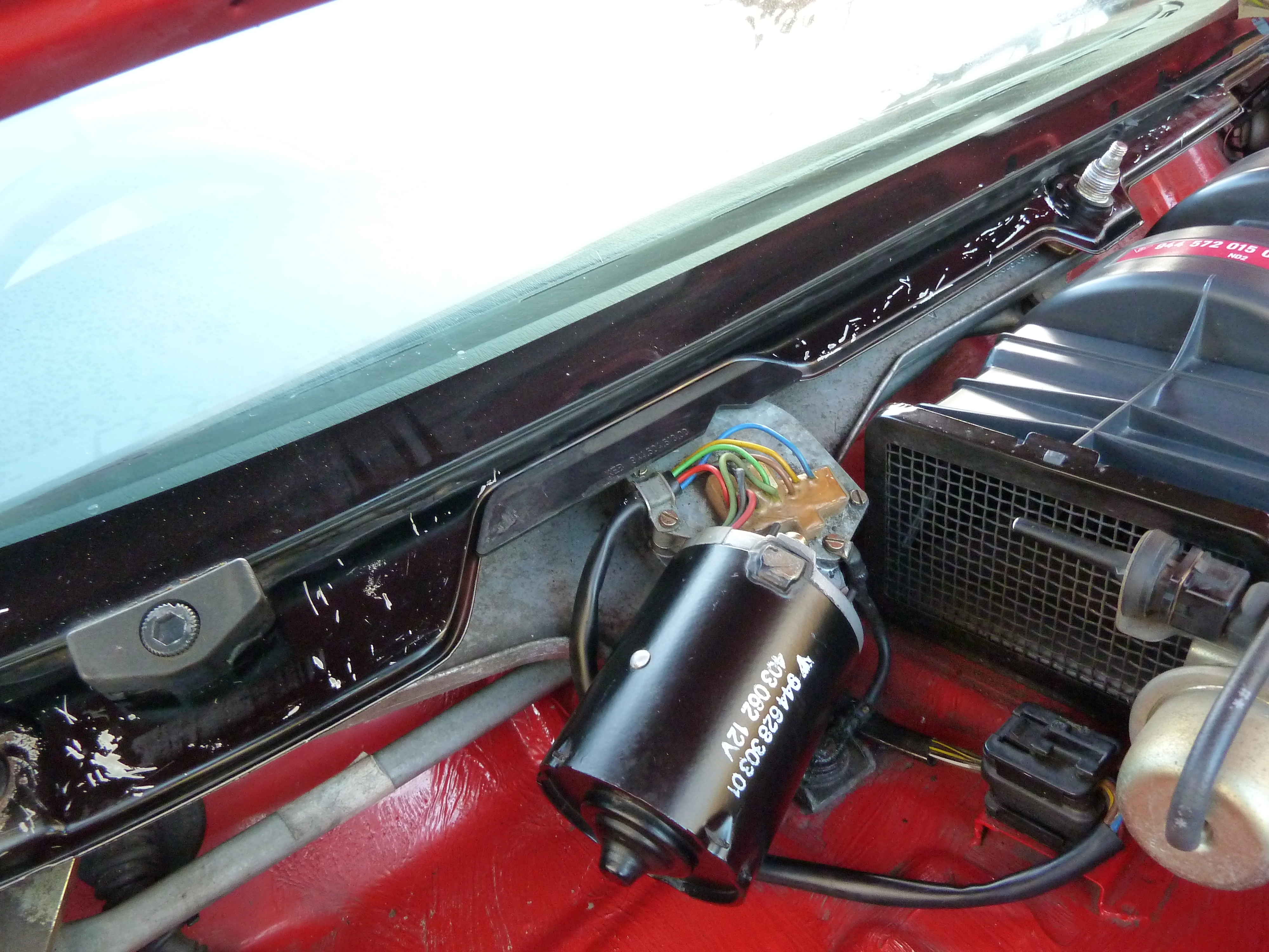 Chụp Che Động Cơ Porsche 944 (Mã 944.504.513.00)