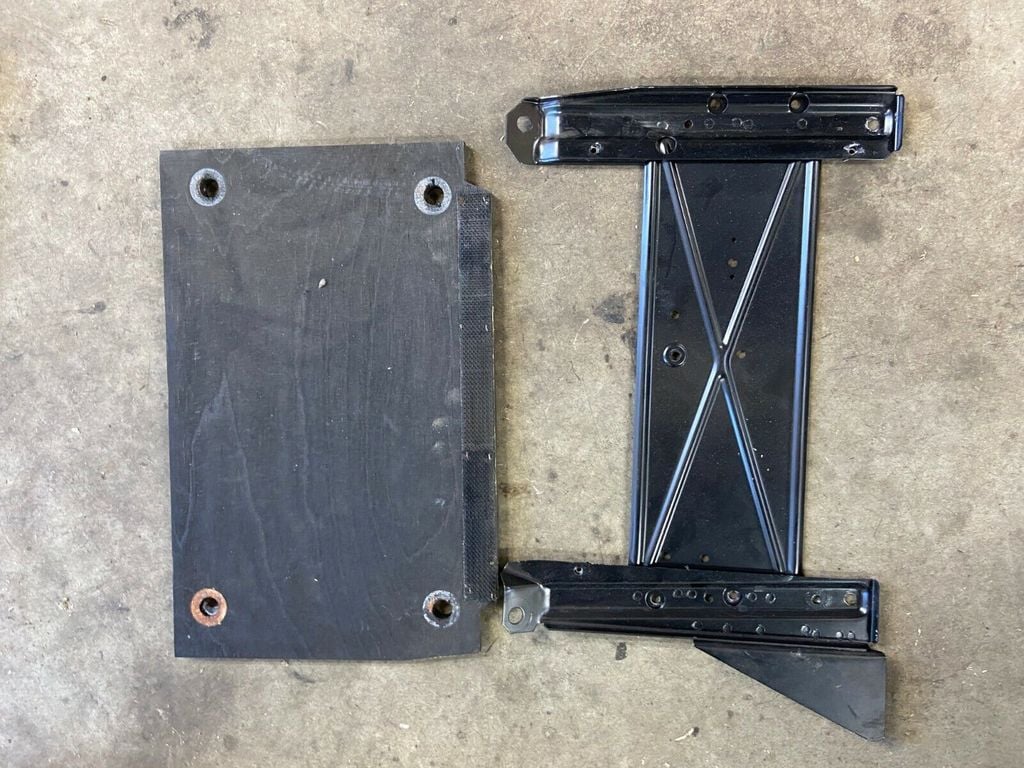 Chốt giữ mâm ECU xe Porsche 944