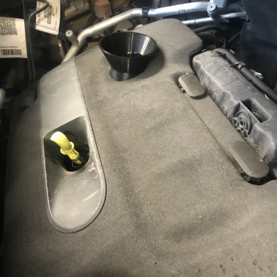 Phễu Đổ Nhớt Cho Xe Toyota Proace