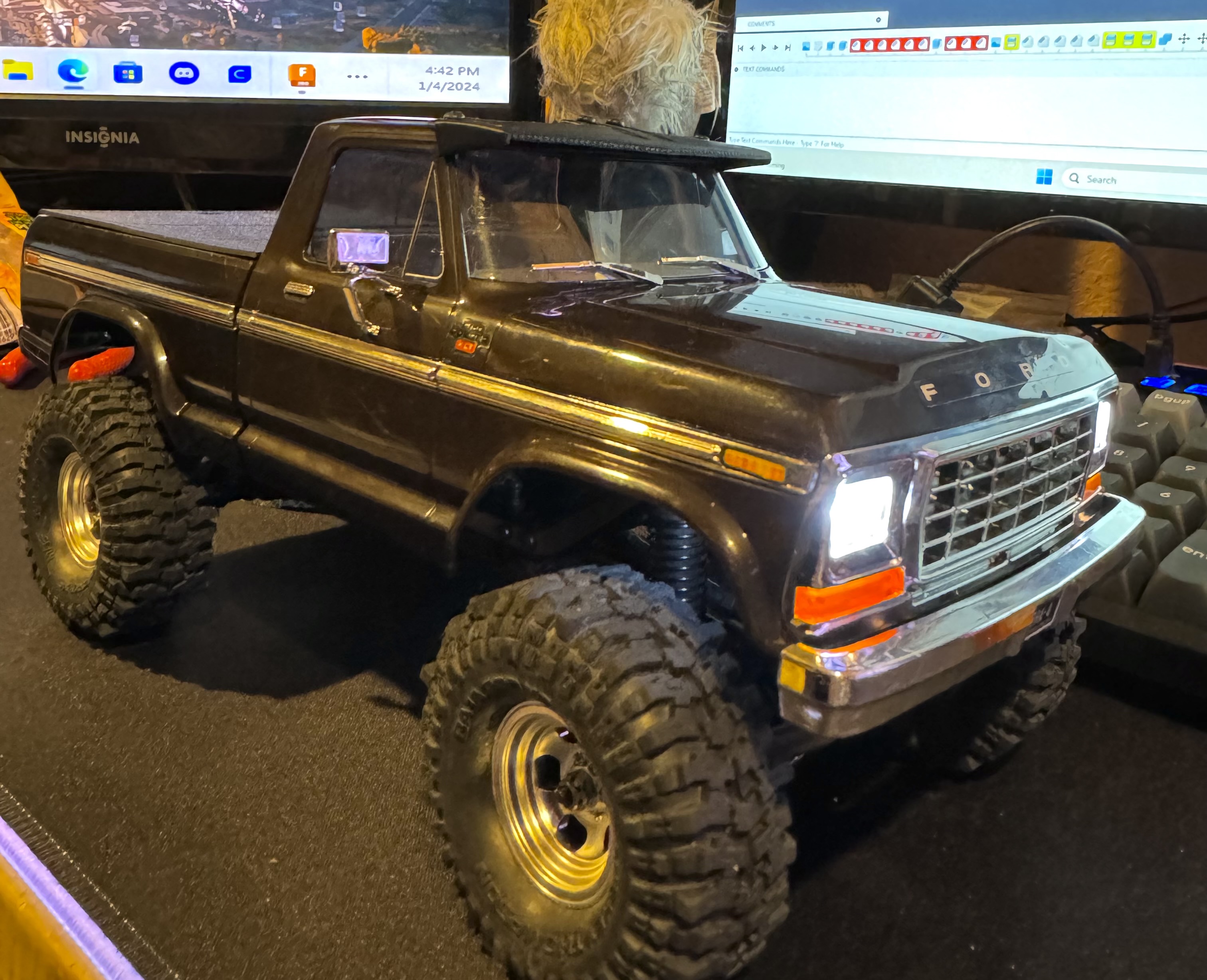 Chắn Nắng Kính Lái Xe Trx4m Ford F-150