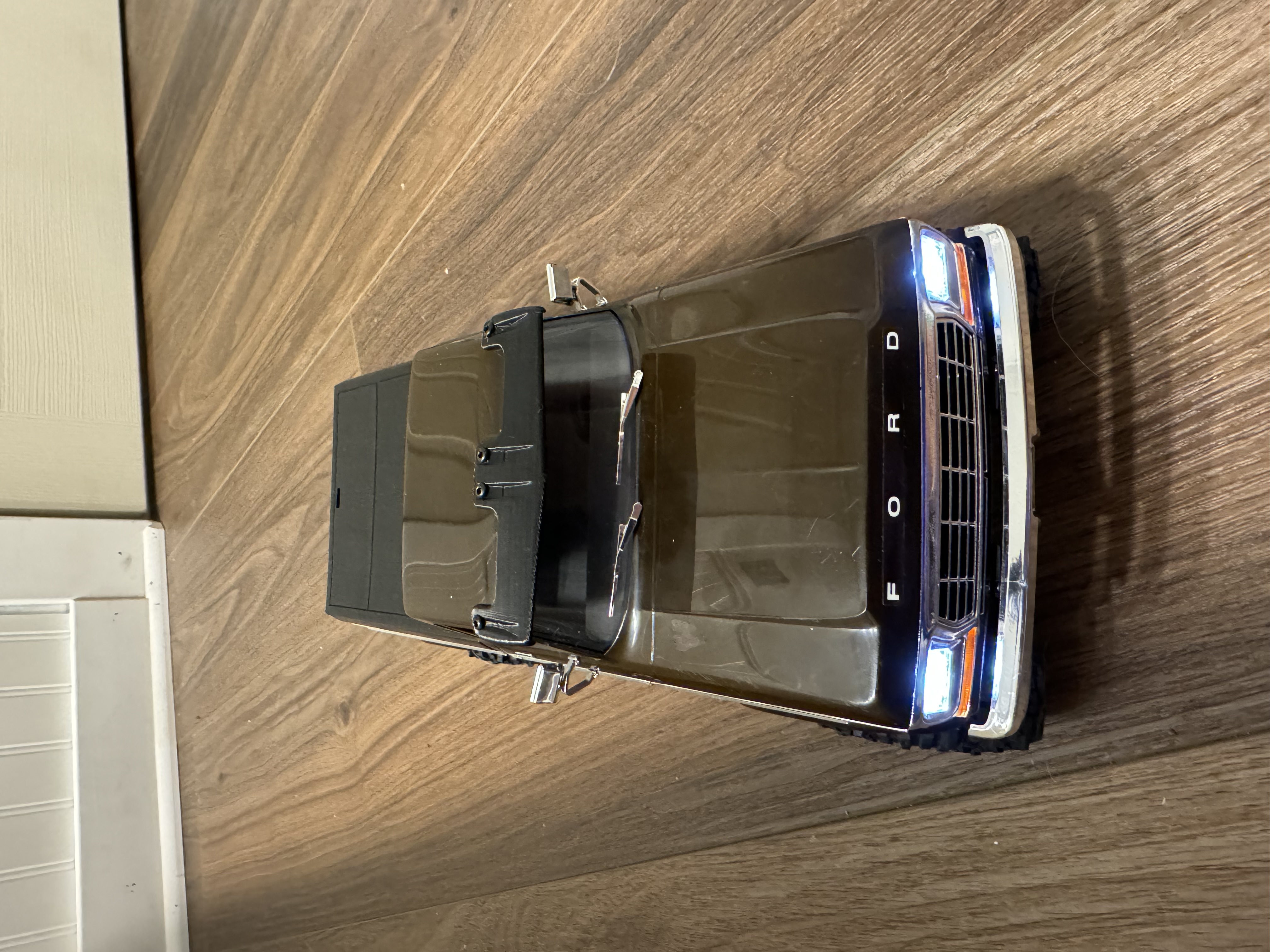 Chắn Nắng Kính Lái Xe Trx4m Ford F-150