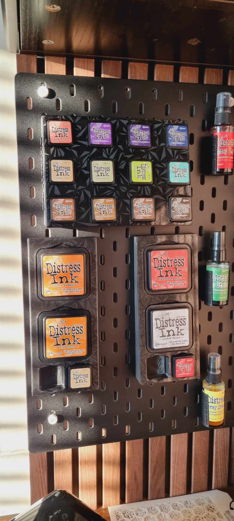 Hộp đựng màu Distress Ink cho Skadis