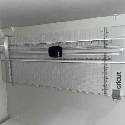 Giá Treo Tường Máy Cắt Cầm Tay Cricut