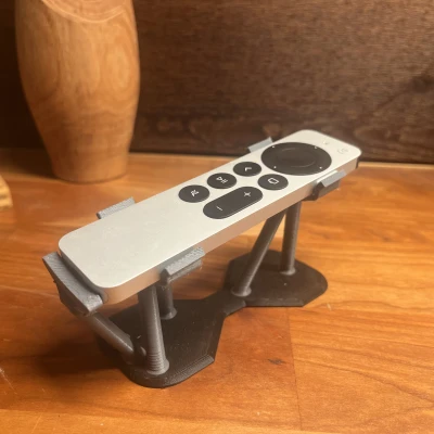 Chân đế remote Apple TV