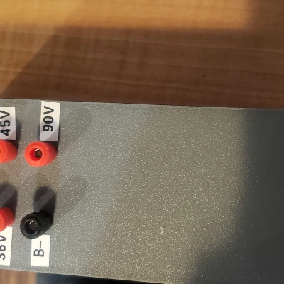 Hộp Pin A-B Radio Cổ Điển