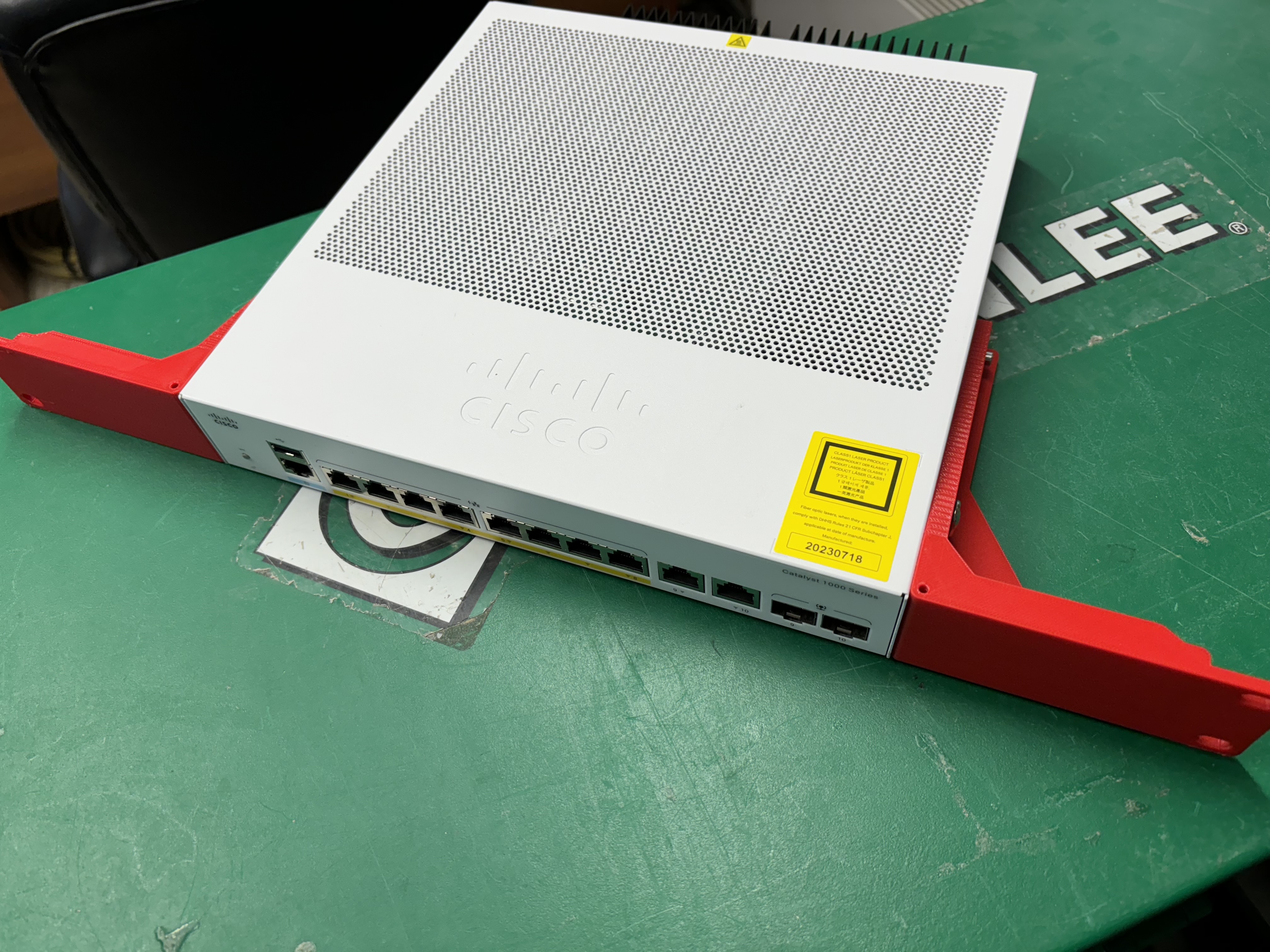 Cánh gắn rack cho Cisco C1000-8P-2G-L