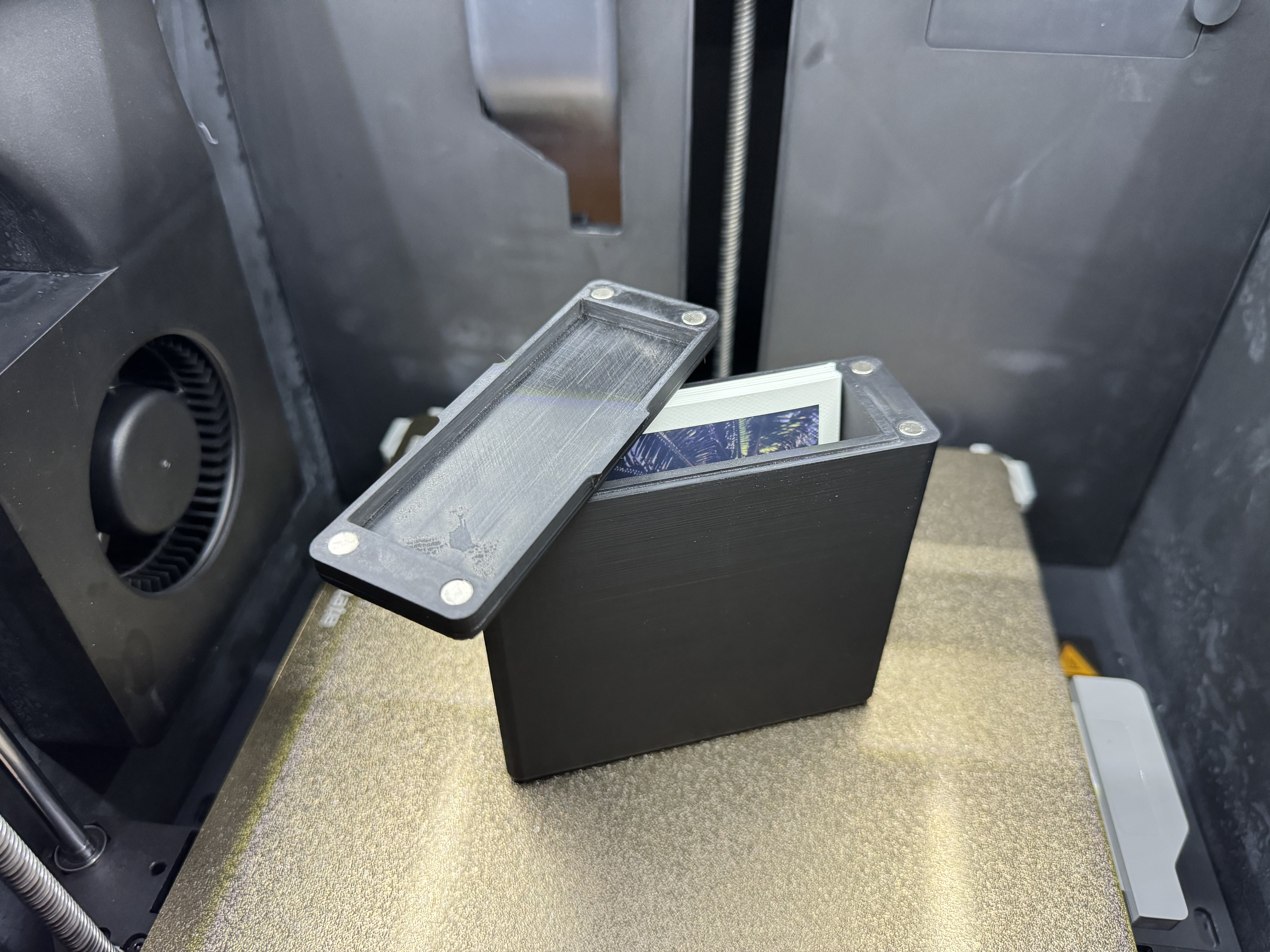 Hộp Đựng Polaroid (Có Nam Châm)