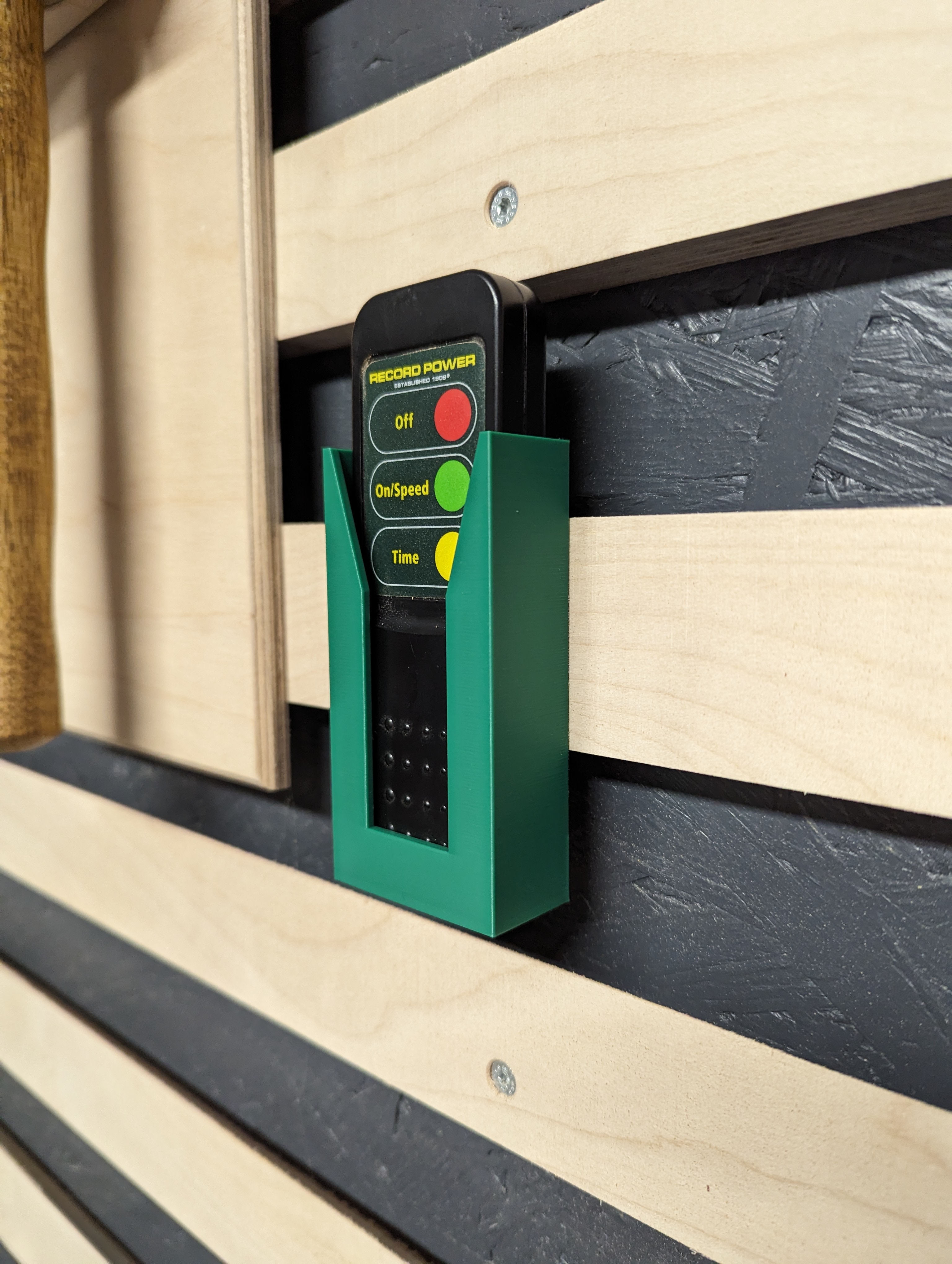 Kệ giữ remote Record Power AC400 gắn tường French Cleat