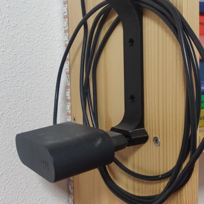 Giá đỡ dây cáp và phích cắm EU