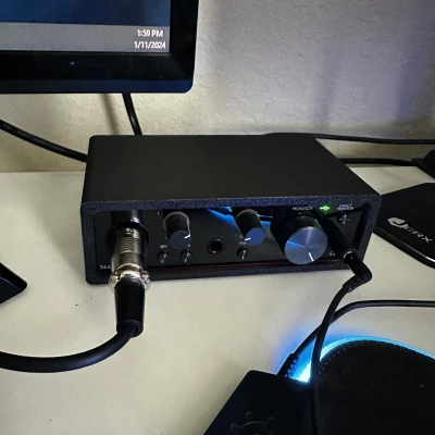 Case Đơn Giản Cho Focusrite 2i2