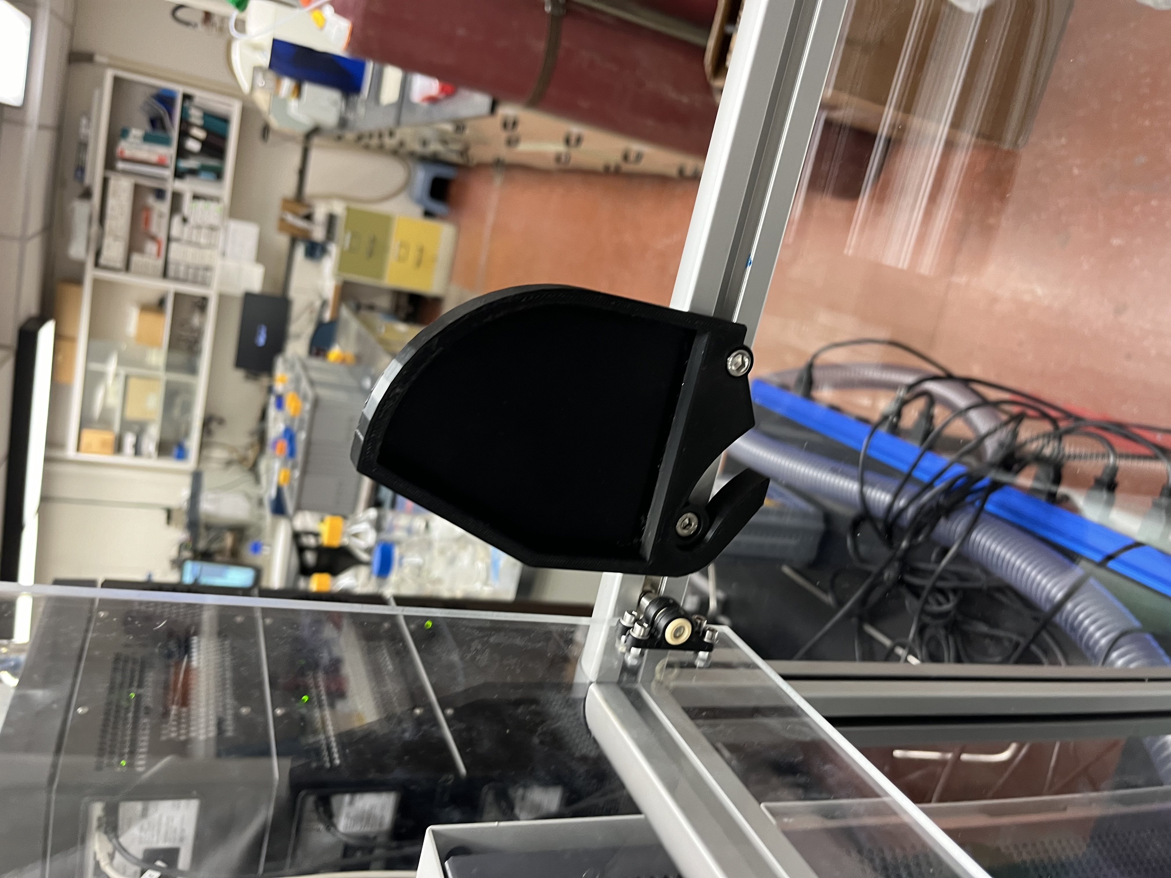 Giá Đỡ Nắp Máy Đo Phổ Khối