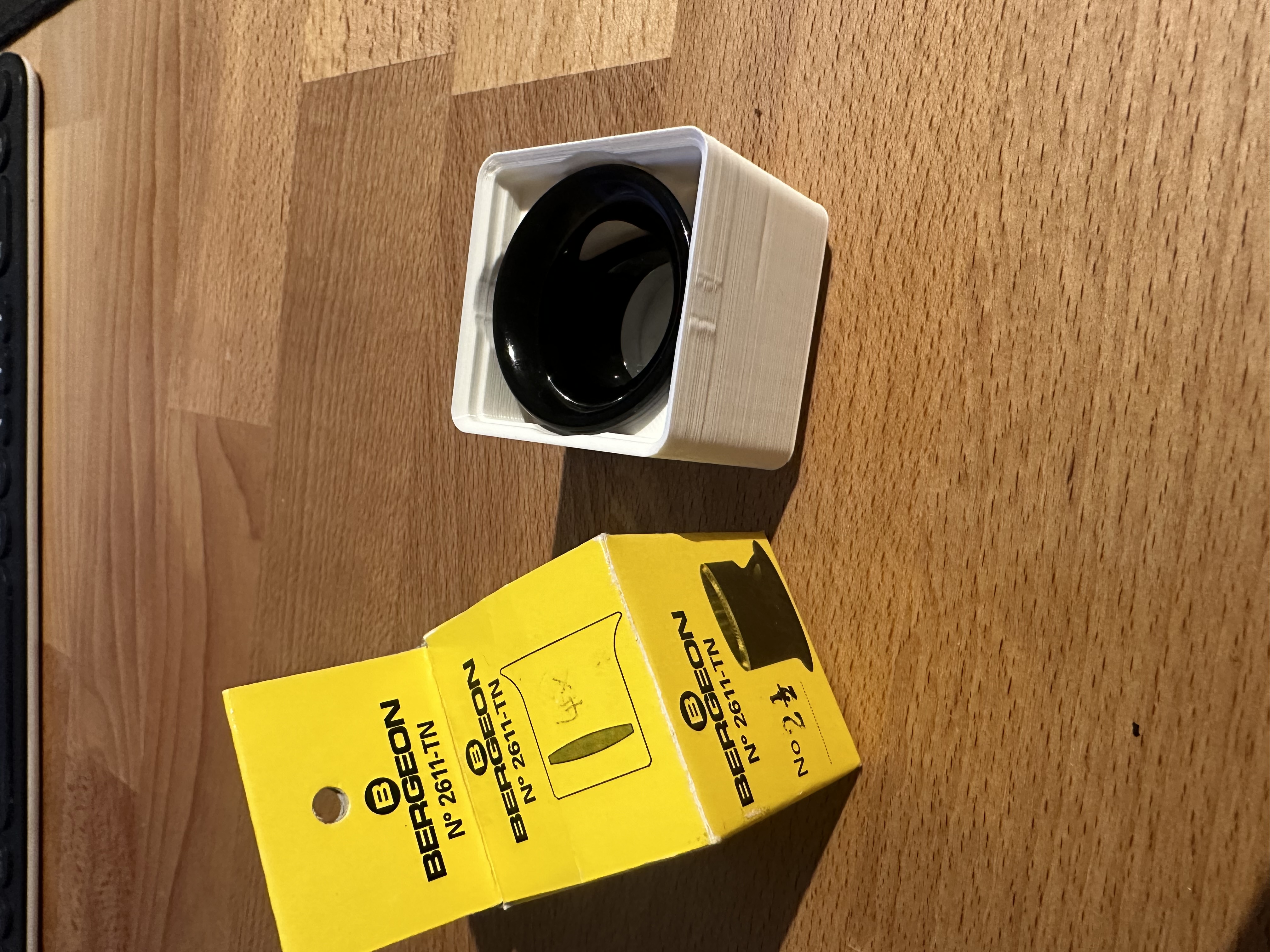 Đế Gridfinity 1x1 cho Kính lúp Bergeon 2511-TN Số 2 1/2 4x