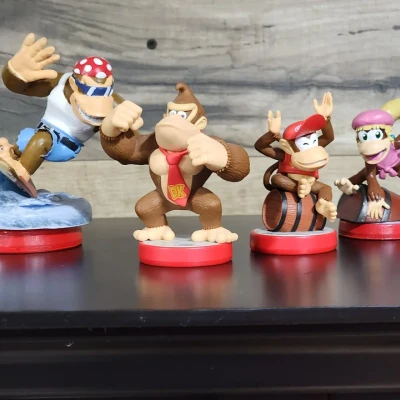 Bộ sưu tập Kong: Tượng Amiibo Funky Kong và Dixie Kong