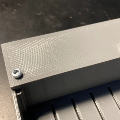 Khay Đựng Thức Ăn Cho Chim Gắn Cửa Sổ